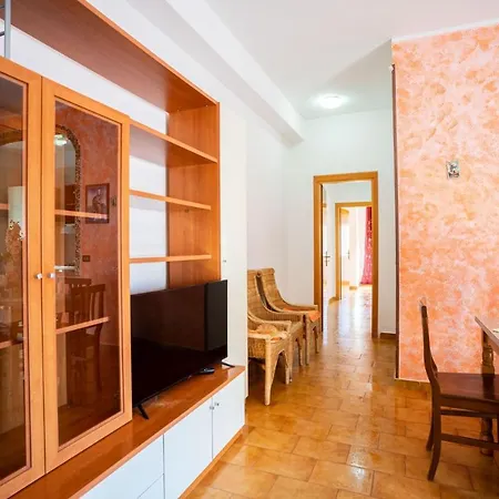 Apartament Lussuoso Fronte Mare A Marina! *